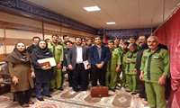 نشست صمیمی 