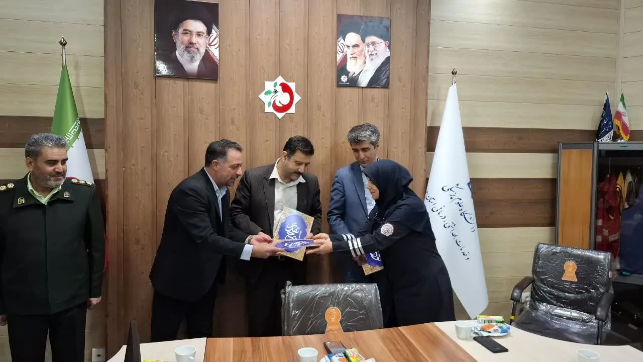 تقدیر مدیریت و کارکنان زندان مرکزی همدان از تلاش‌های کادر سلامت بیمارستان شهید بهشتی